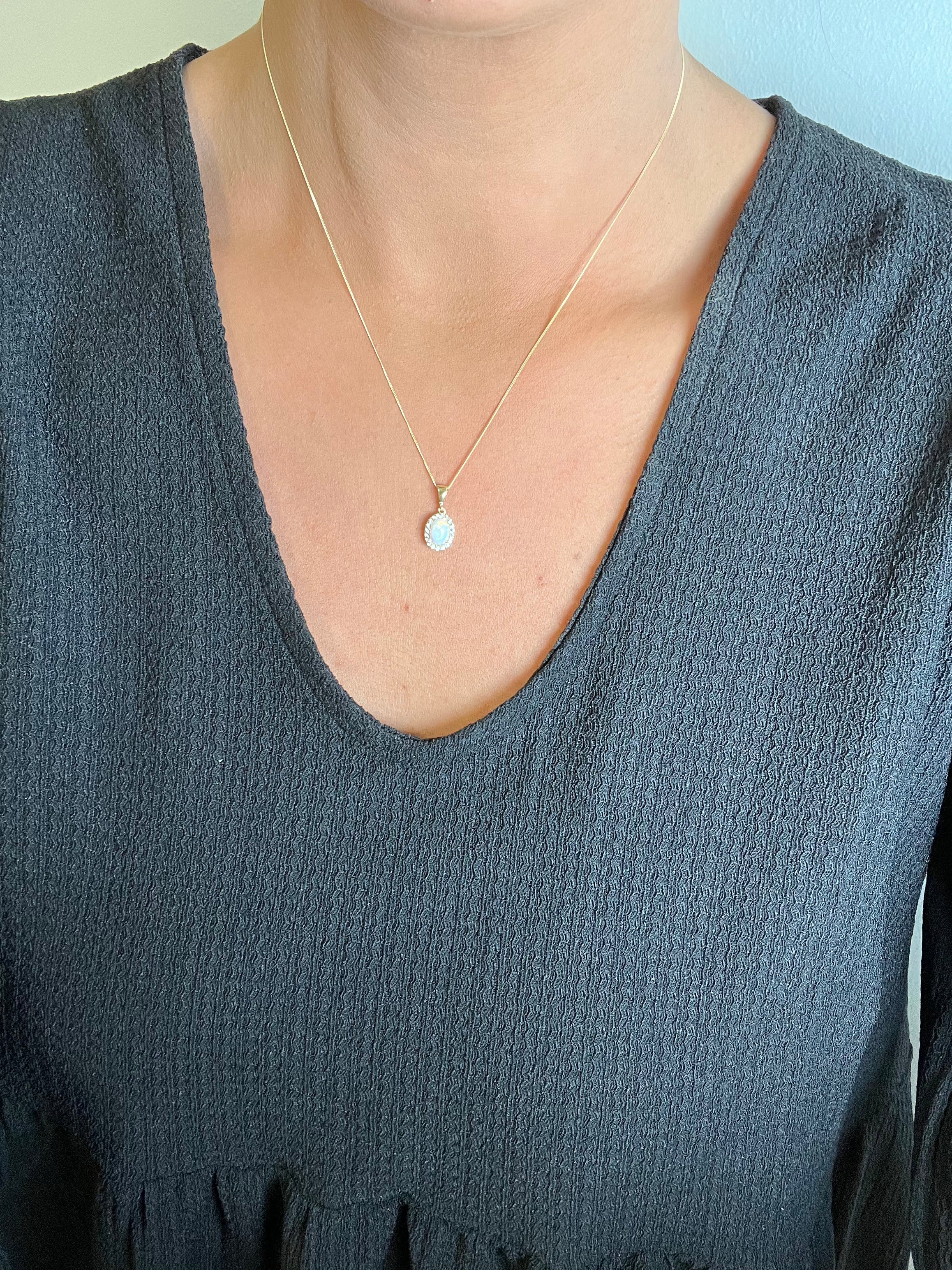 9ct Gold Opal Necklace