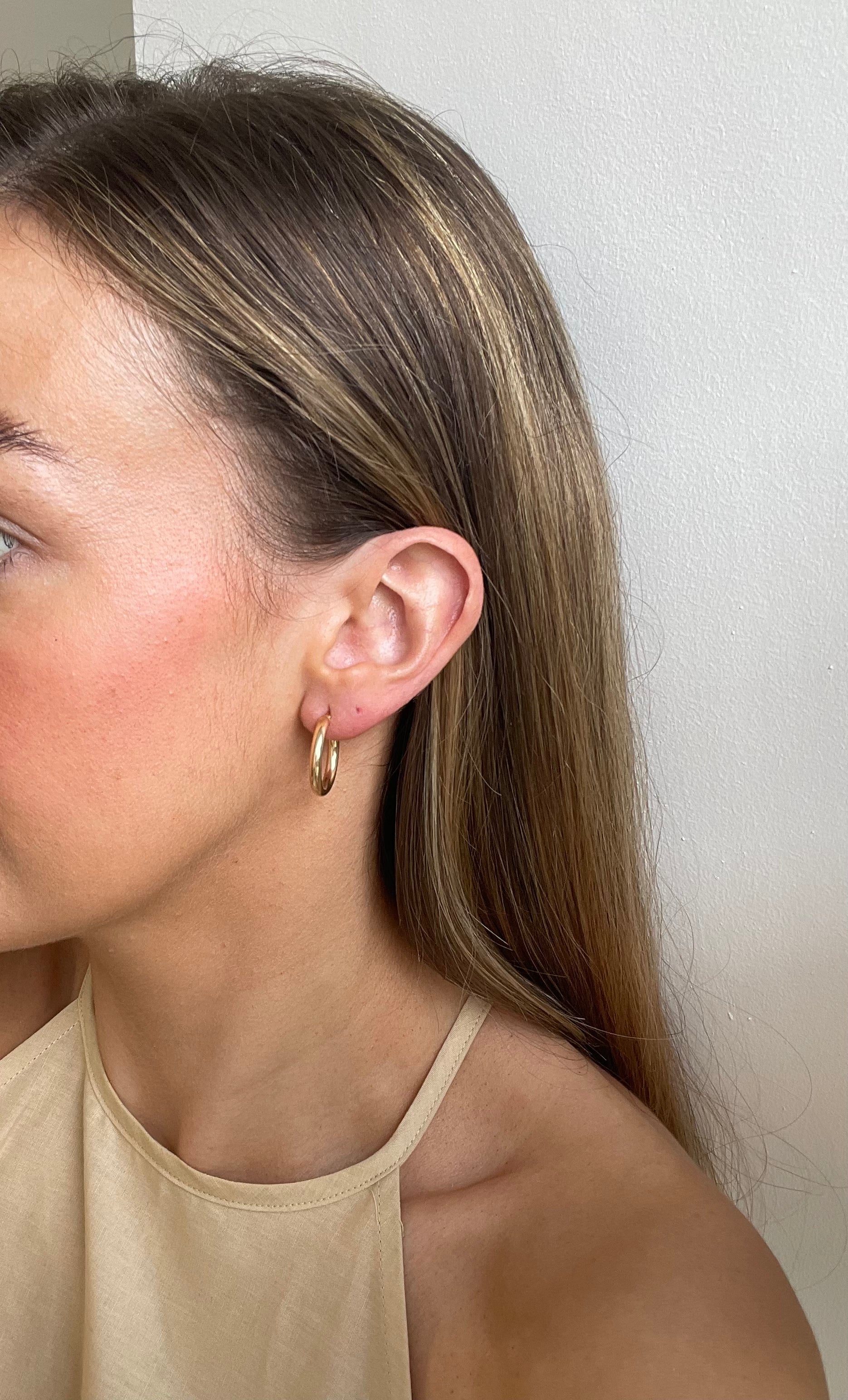 Kris 9ct Gold Hoops